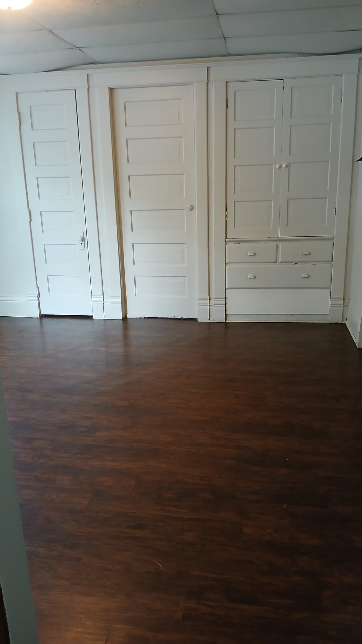 Building Photo - 628 N Linn St