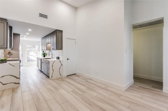 Building Photo - 13702 Flagstone Ln