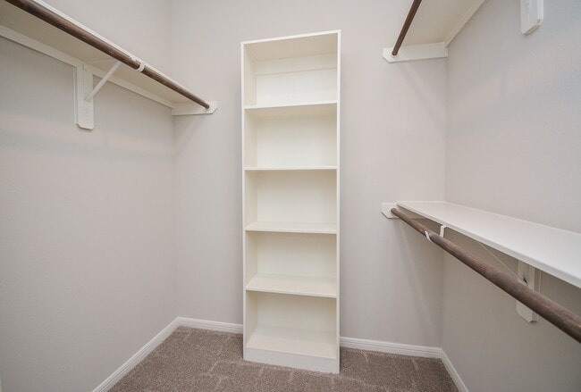 Building Photo - 27326 Grey Fox Run