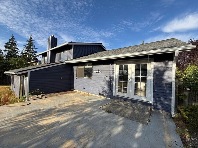 Building Photo - 5401 154th Ave NE