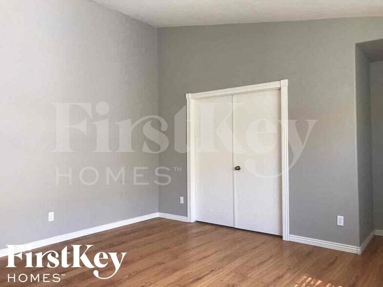 Building Photo - 3035 W Melinda Ln