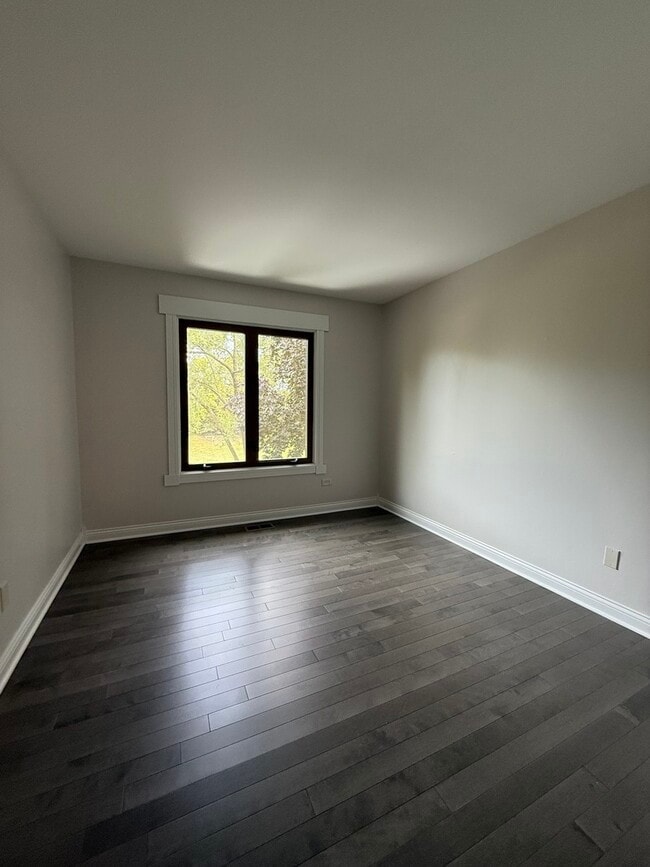 Building Photo - 9204 Drummond Dr
