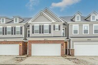 Building Photo - 5913 Hawkweed Dr