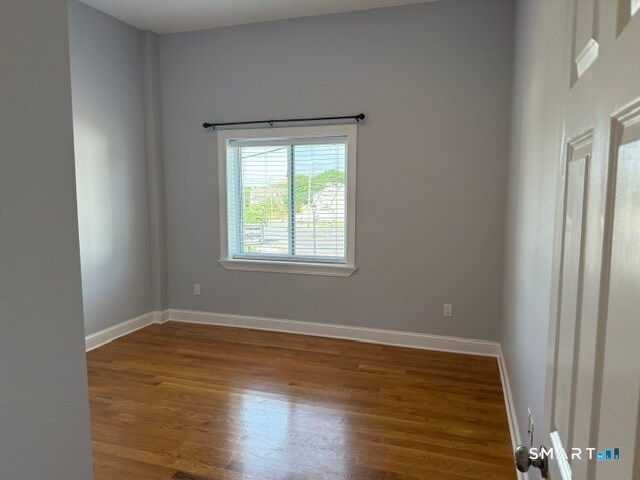 Building Photo - 2067 Barnum Ave