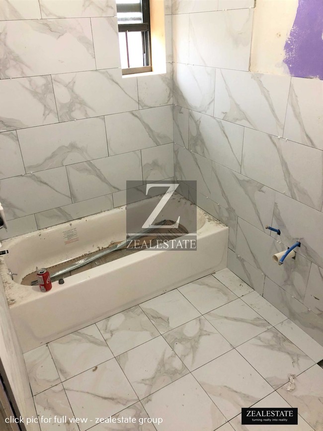 Building Photo - 2472 3rd Avenue