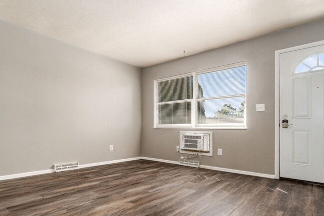 Building Photo - 4277 Wright Ave