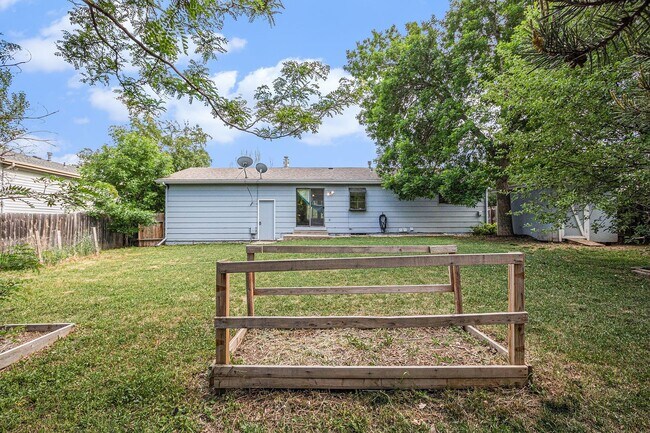 Building Photo - Updated 4-Bedroom Home in Village East – Available Now!