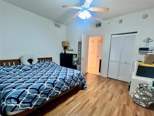 Building Photo - 7280 SW 89th St