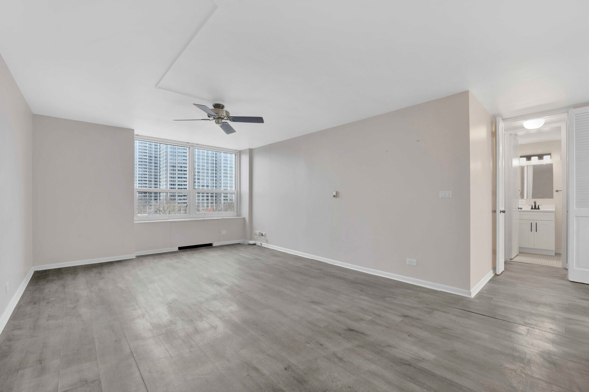 Building Photo - 720 W Gordon Ter