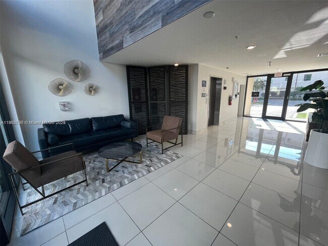 Building Photo - 4740 NW 84th Ct