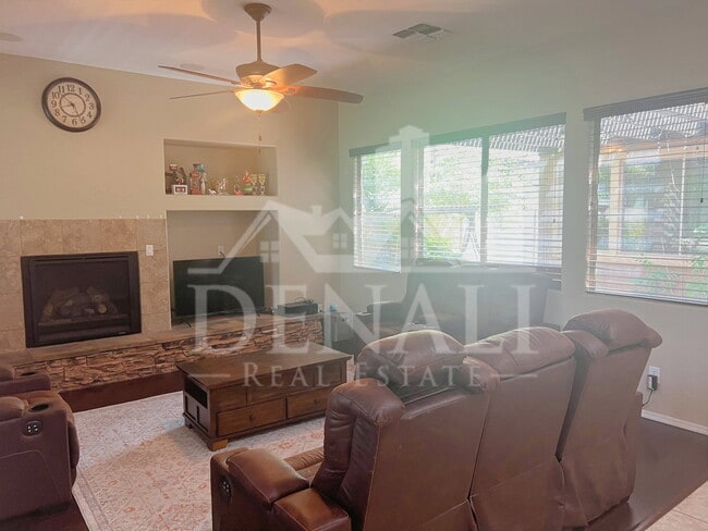 Building Photo - 32604 N 24th Dr
