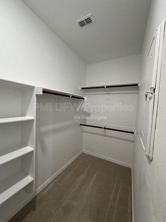 Building Photo - 1462 Everett Gdns Wy