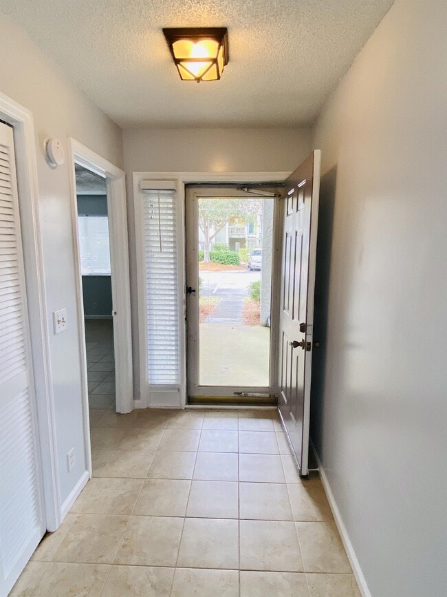 Building Photo - 217 Bull River Bluff Dr