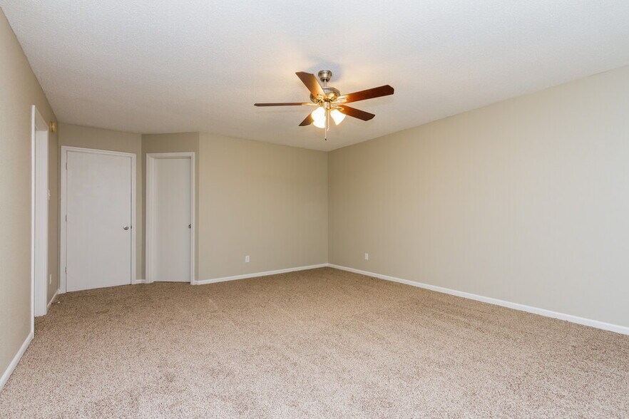 Building Photo - 10236 Hatherley Way