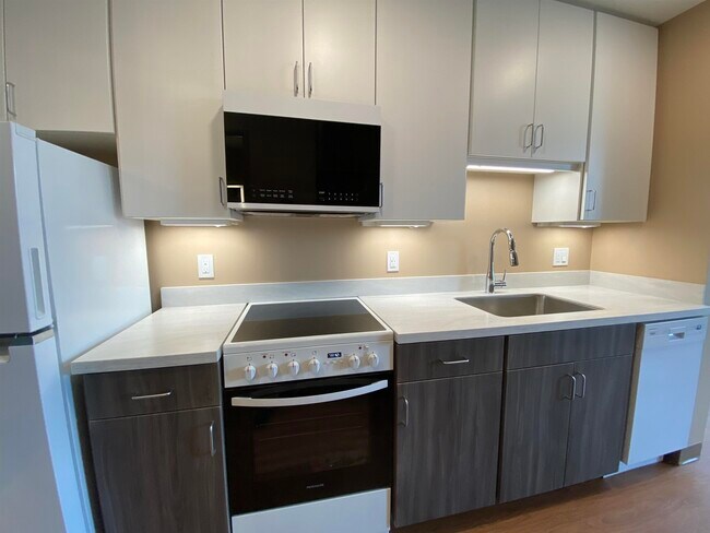 Building Photo - 83 Hanover St