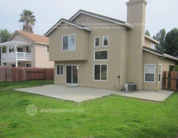 Building Photo - 44743 Johnston Dr