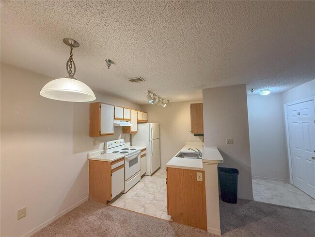 Building Photo - 10263 Gandy Blvd N