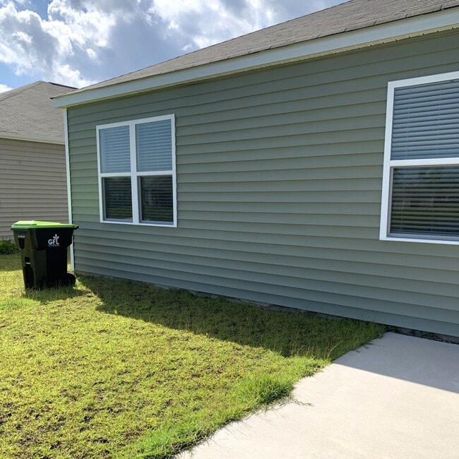 Building Photo - 246 Marauder Dr