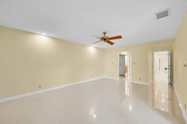 Building Photo - 6820 Allegre Ct