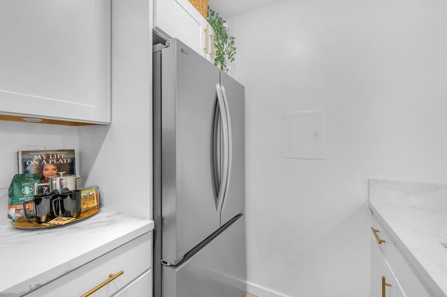 Building Photo - 72682 Thrush Rd