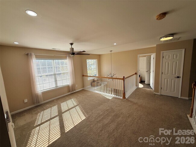 Building Photo - 5219 Sunriver Rd