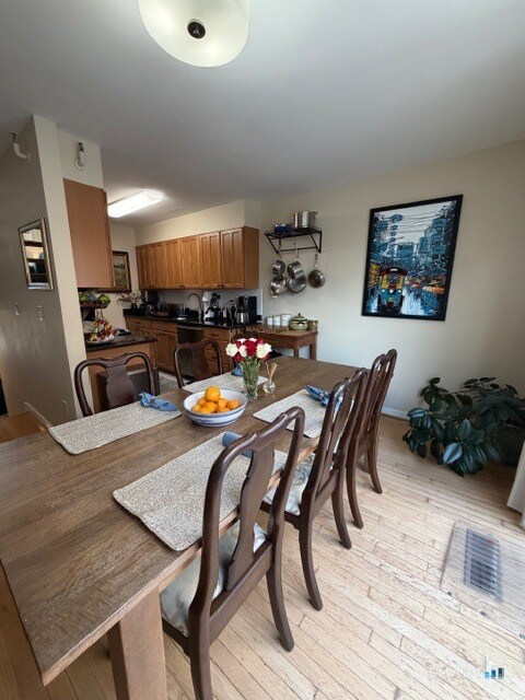 Building Photo - 101 Grove St