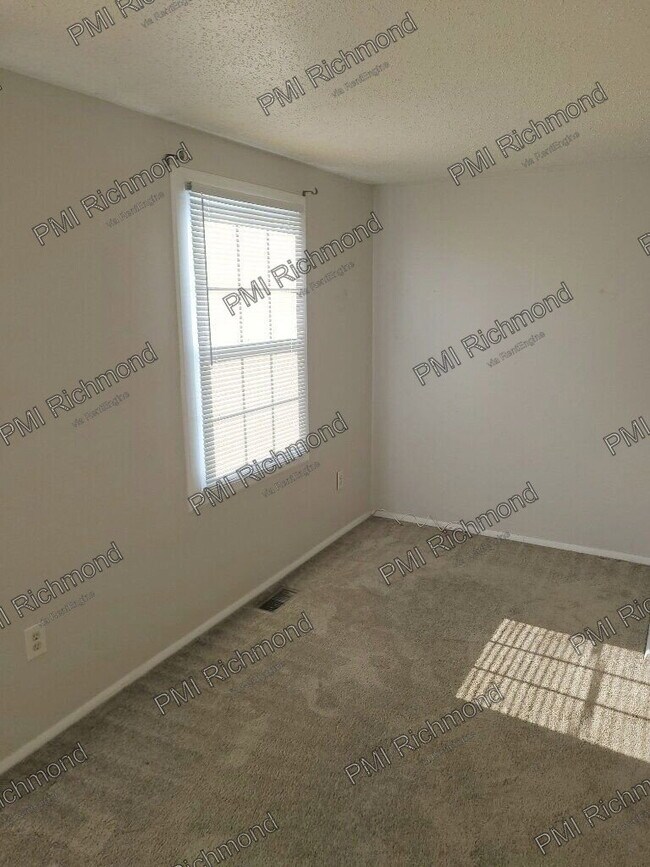 Building Photo - 9724 Springfield Woods Cir