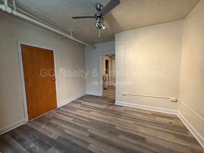 Building Photo - 214 Dupage St