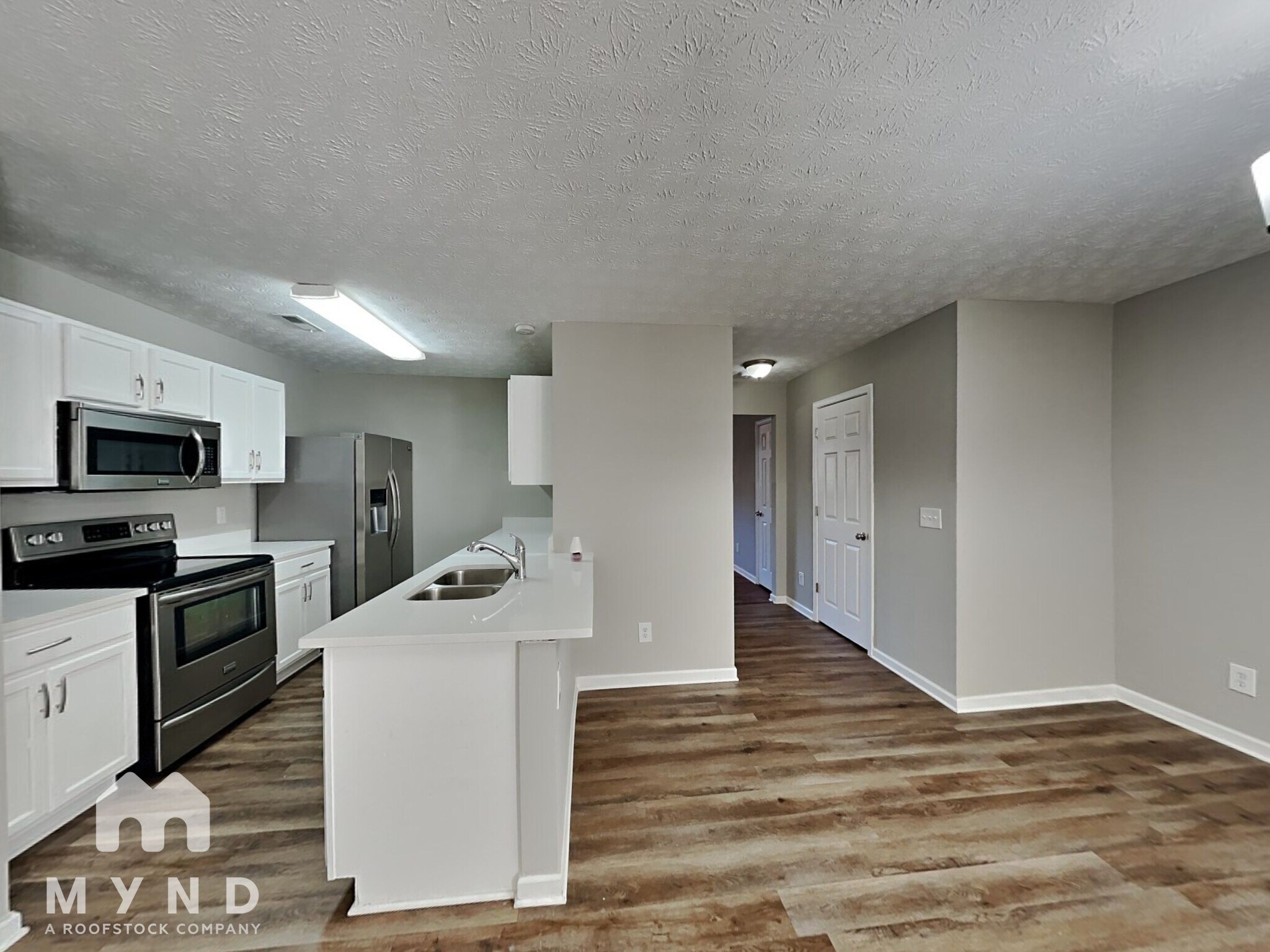 Building Photo - 5757 Strathmoor Manor Cir
