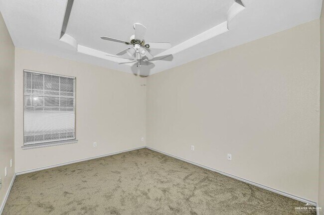 Building Photo - 610 N Broadway St