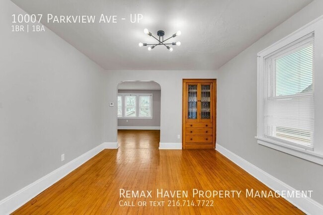 Building Photo - 10007 Parkview Ave