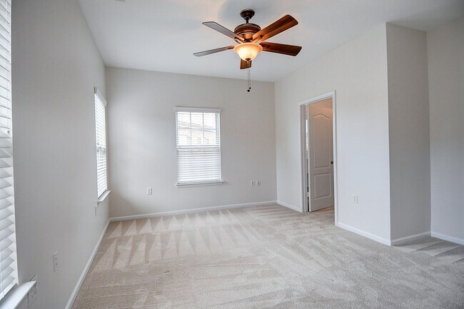 Building Photo - FOR RENT - VIRGINIA BEACH