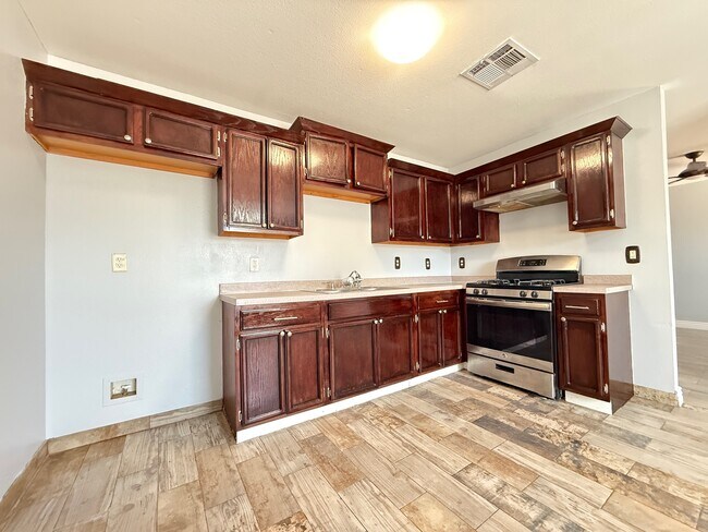 Building Photo - 12309 Tierra Inca Dr