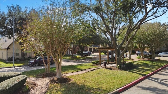 Building Photo - 1762 Lakeside Enclave Dr