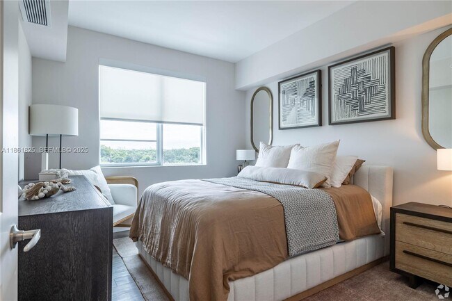 Building Photo - 19273 NW 27th Ave