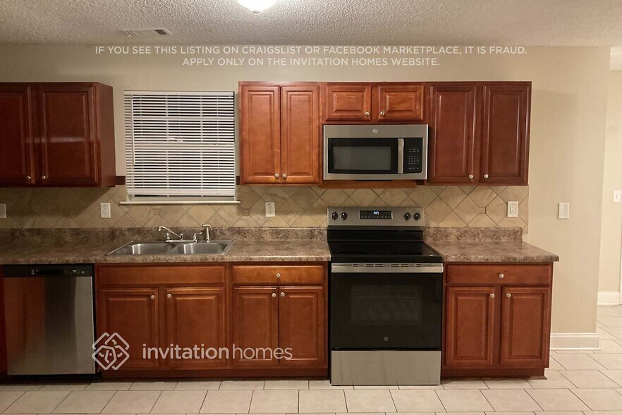 Building Photo - 312 Falls Ct