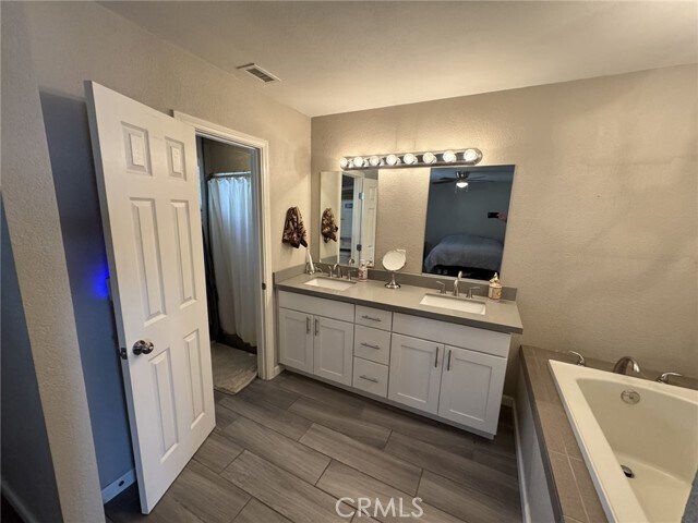 Building Photo - 4061 Mt Rushmore Dr