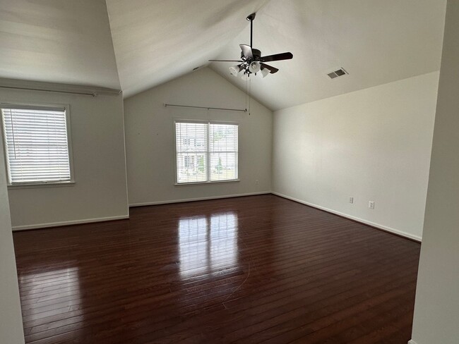 Building Photo - 110 Pangborne Ct