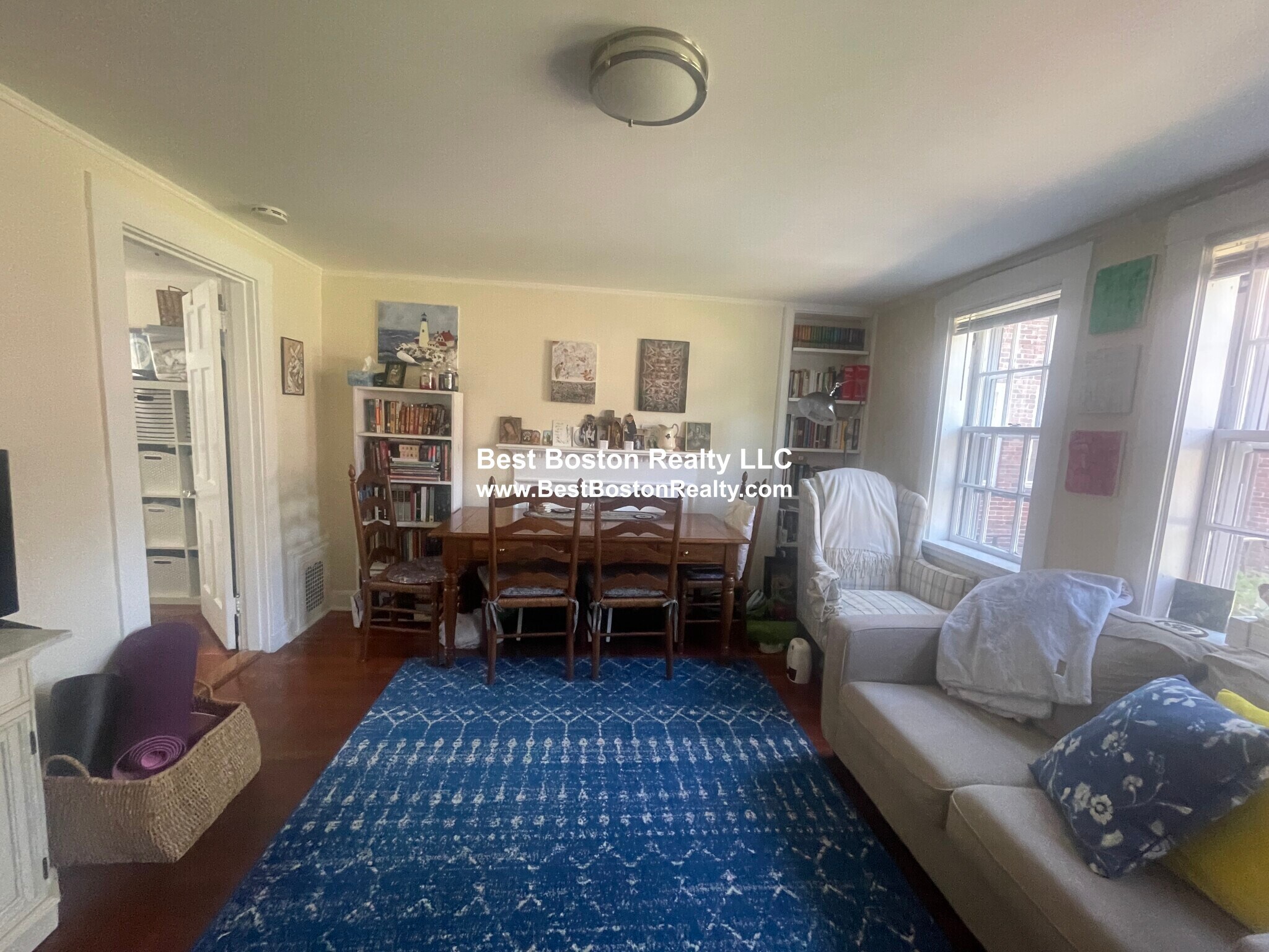 Building Photo - 38 Gibson St