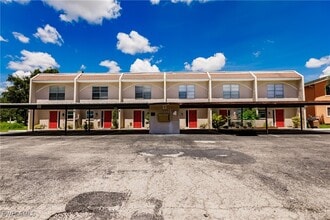 Building Photo - 1123 SW 48th Terrace