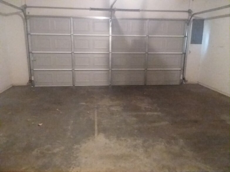 Building Photo - 112 Obrien Ct