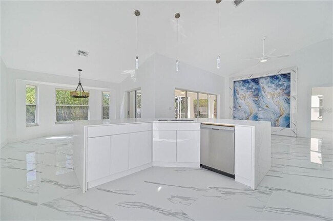 Building Photo - 3832 Sabal Springs Blvd