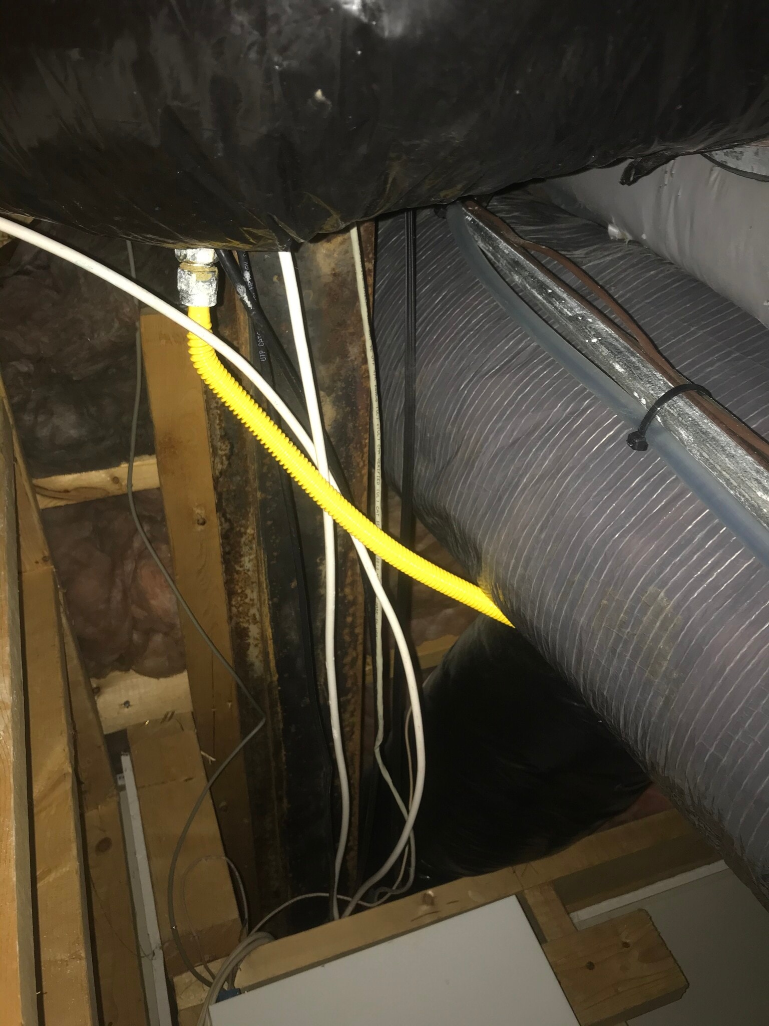 Building Photo - 16 Bowstring Way