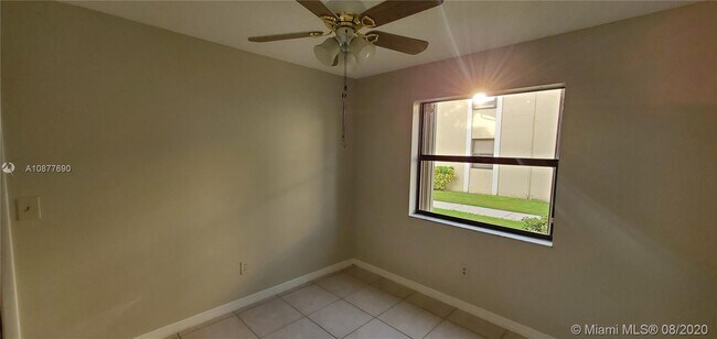 Building Photo - 9800 Hammocks Blvd