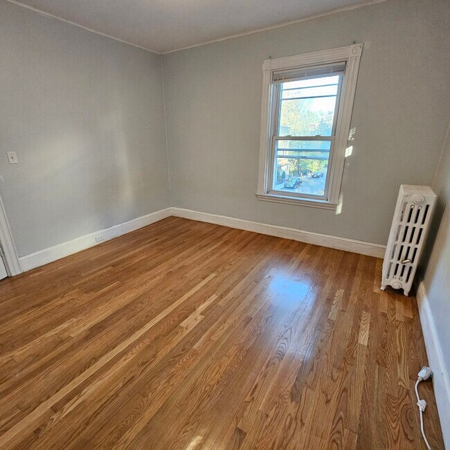 Building Photo - 14 Smythe St