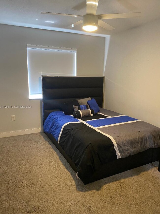 Building Photo - 7690 S Southwood Cir