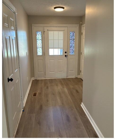 Building Photo - 6428 Paddington Way