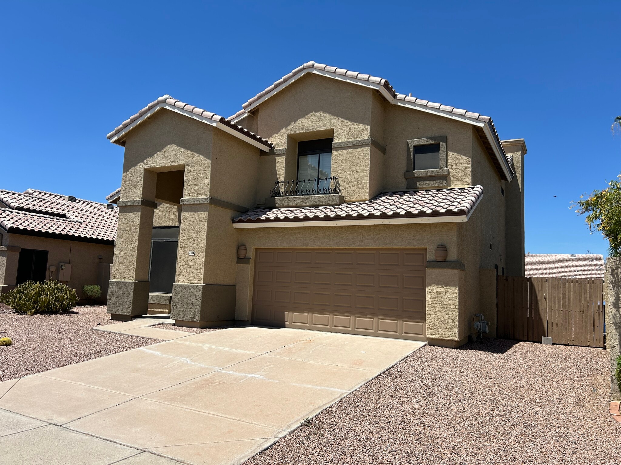Building Photo - 4334 E Anderson Dr