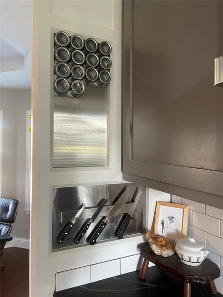 Building Photo - 2300 Dijon Dr