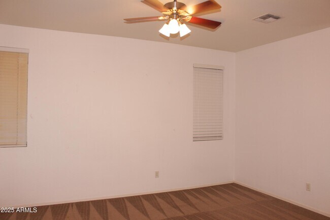 Building Photo - 4145 E Santa Fe Ln